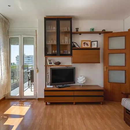 60 Mtres From The Apartment