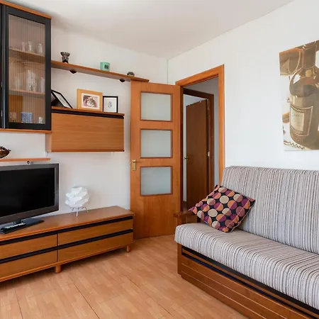 60 Mtres From The Apartment